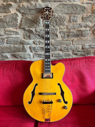 Ibanez 2aa semi acoustic - semi,
